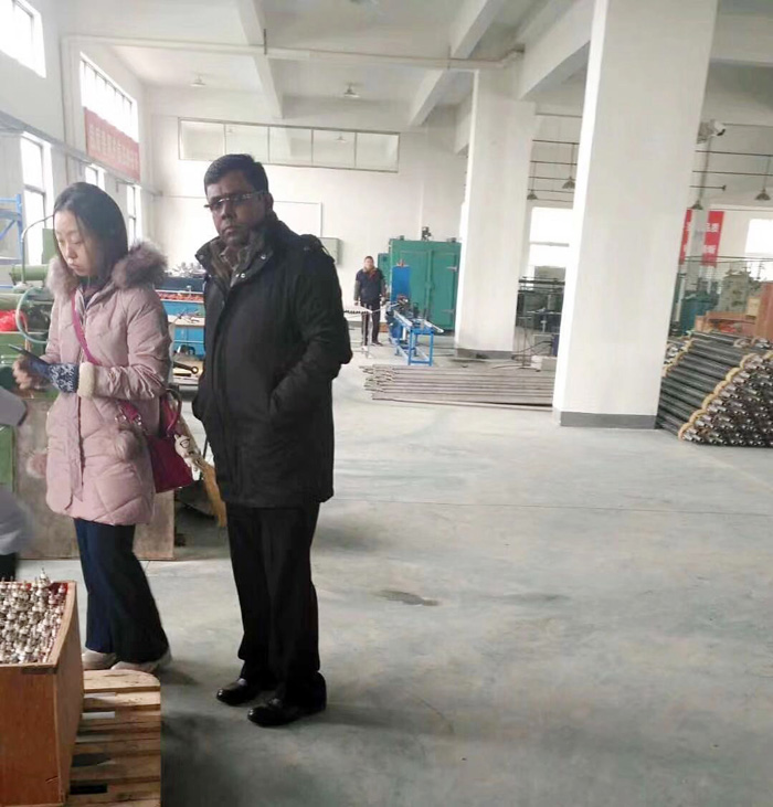 【客戶來訪】津巴布韋客戶來我公司車間驗(yàn)貨